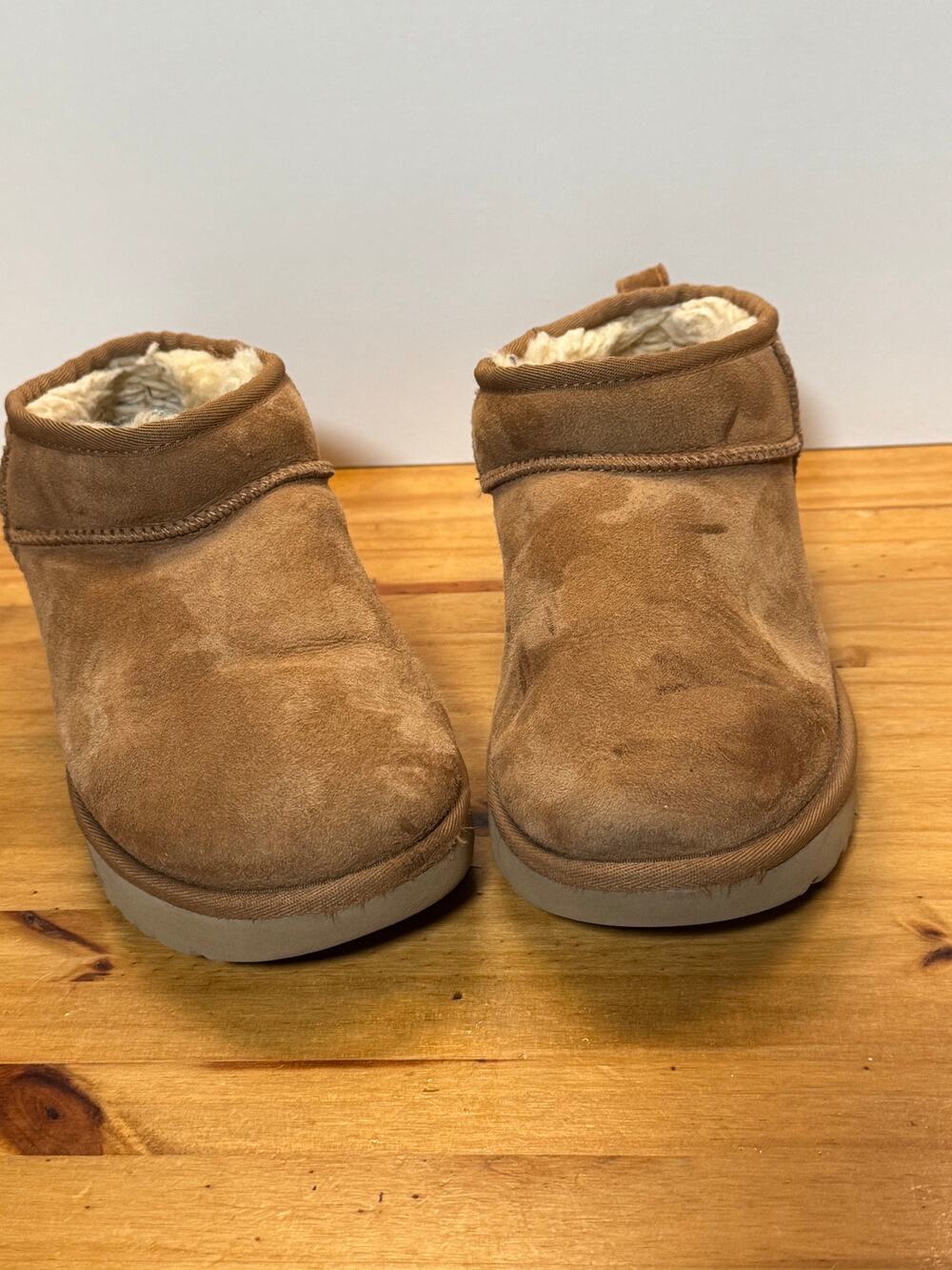 UGG Classic Ultra Mini Chestnut Suede Boots Women’s Size 9